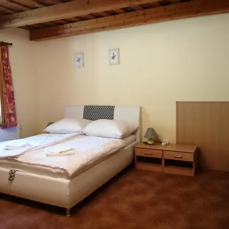 Flora Apartment