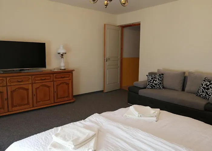 Appartement Flora Kehidakustány